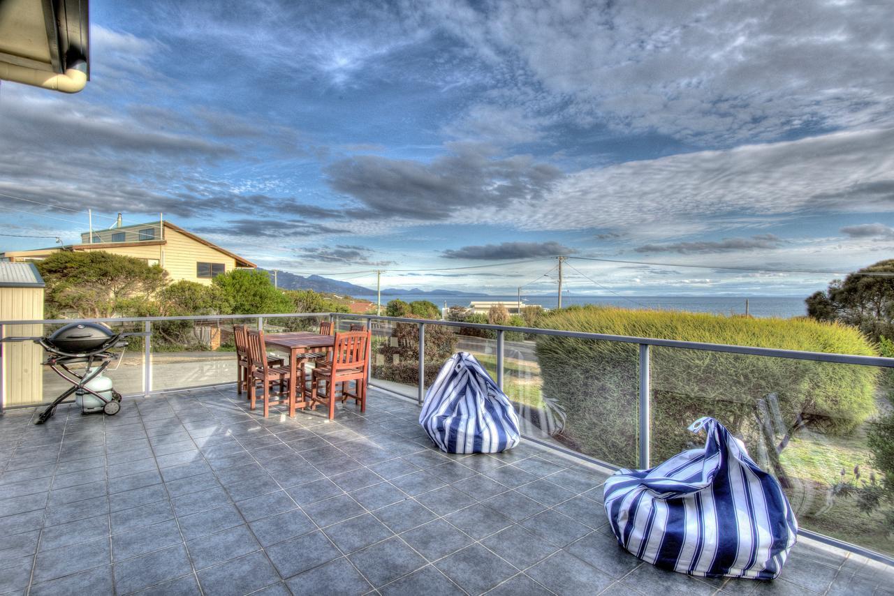Villa Blue Waves à Coles Bay Extérieur photo