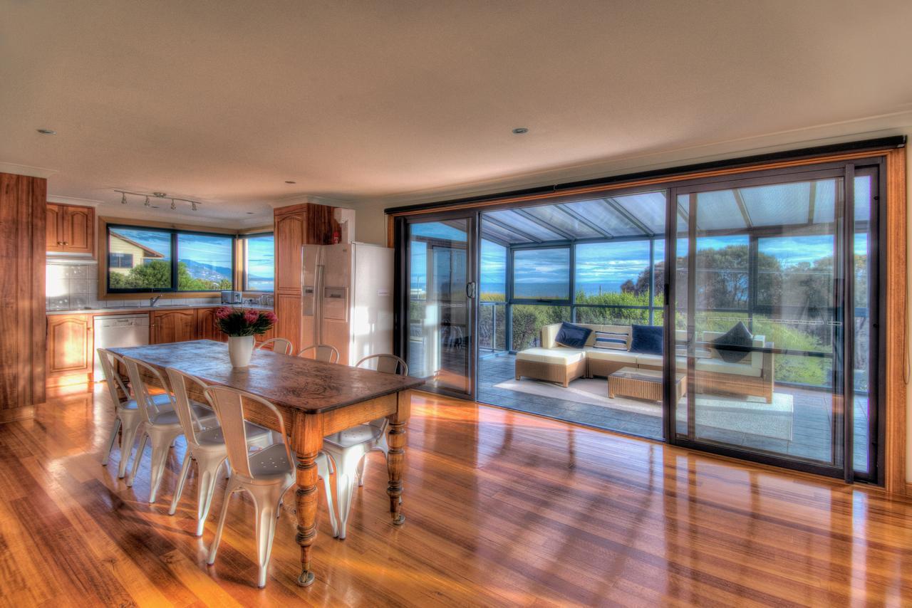 Villa Blue Waves à Coles Bay Extérieur photo